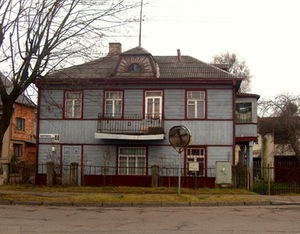House on the streets of Žemuogių 2/Aukštaičių 44; photo by A. Raškevičiūtė