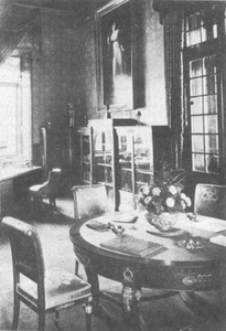 Raudondvaris Palace living room interior, 1914, Lithuanian National Museum