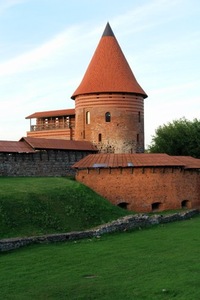 Kauno pilis jau tapo tradicine vieta istorinės tematikos spektakliams Pažaislio festivalyje. Autorės nuotr.