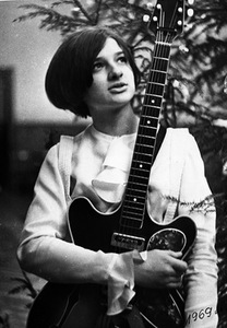 Lilija Milaševičiūtė iš grupės "Merginų bigbito" grupė, 1969 m. (iš asmeninio L. Milaševičiūtės archyvo)