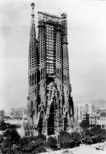 Expiatory Church of the Holy Family, Façade of Birth with St. Barnab’s belfry, 1925