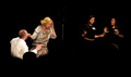 Spektaklis „Aušros pažadas“ su vertimu į gestų kalbą. Ramintos Narkauskaitės nuotr. iš NKDT archyvo