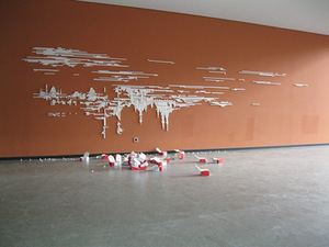 Patricija Gilytė. „Dresden_Sunrise_Sundown“, gabalinis cukrus ant sienos, 2011, 800 x 400. Darbo procesas. Patricijos Gilytės nuotr.