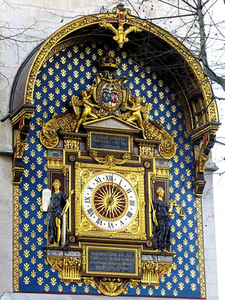 ATR herbai ant Teisingumo rūmų laikrodžio bokšto, 1585 m., Paryžius