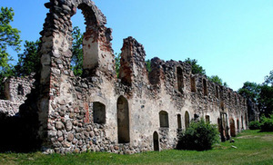 The ruins of Duobelė castle. Photo from www.latvia.travel