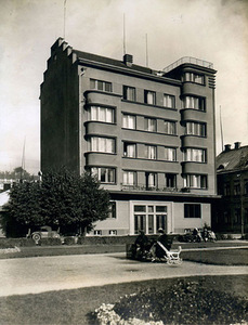 A. Funkas six-storey building in Vienybės a. 8, Kaunas, did not survive. Photo from knyga.kvb.lt