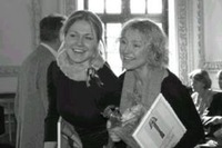 I.Paliulytė (dešinėje) su dukra, scenografe K.Daujotaite -- 2005 metų FORTŪNOS laureatės